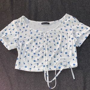 cute cropped cinch top!